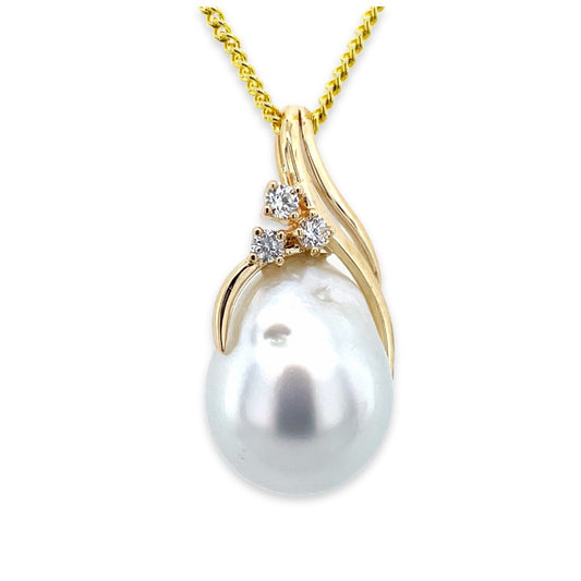 18ct Yellow Gold 14-14.5mm Baroque South Sea Pearl & Diamond Pendant