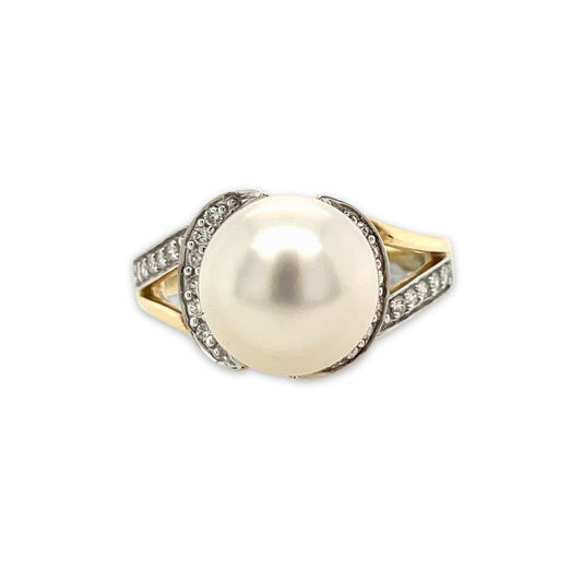 9ct Yellow Gold 9-10mm South Sea Pearl With Diamonds