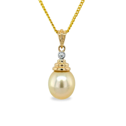 9ct Yellow Gold 11-11.5m Gold South Sea Pearl & Diamond Pendant