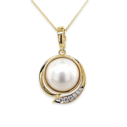9ct Yellow Gold 12mm Mabe Pearl & Diamond Pendant