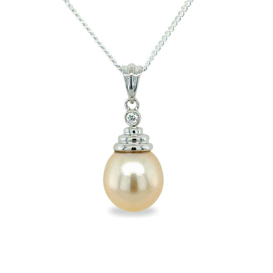 9ct White Gold 11-11.5m Gold South Sea Pearl & Diamond Pendant